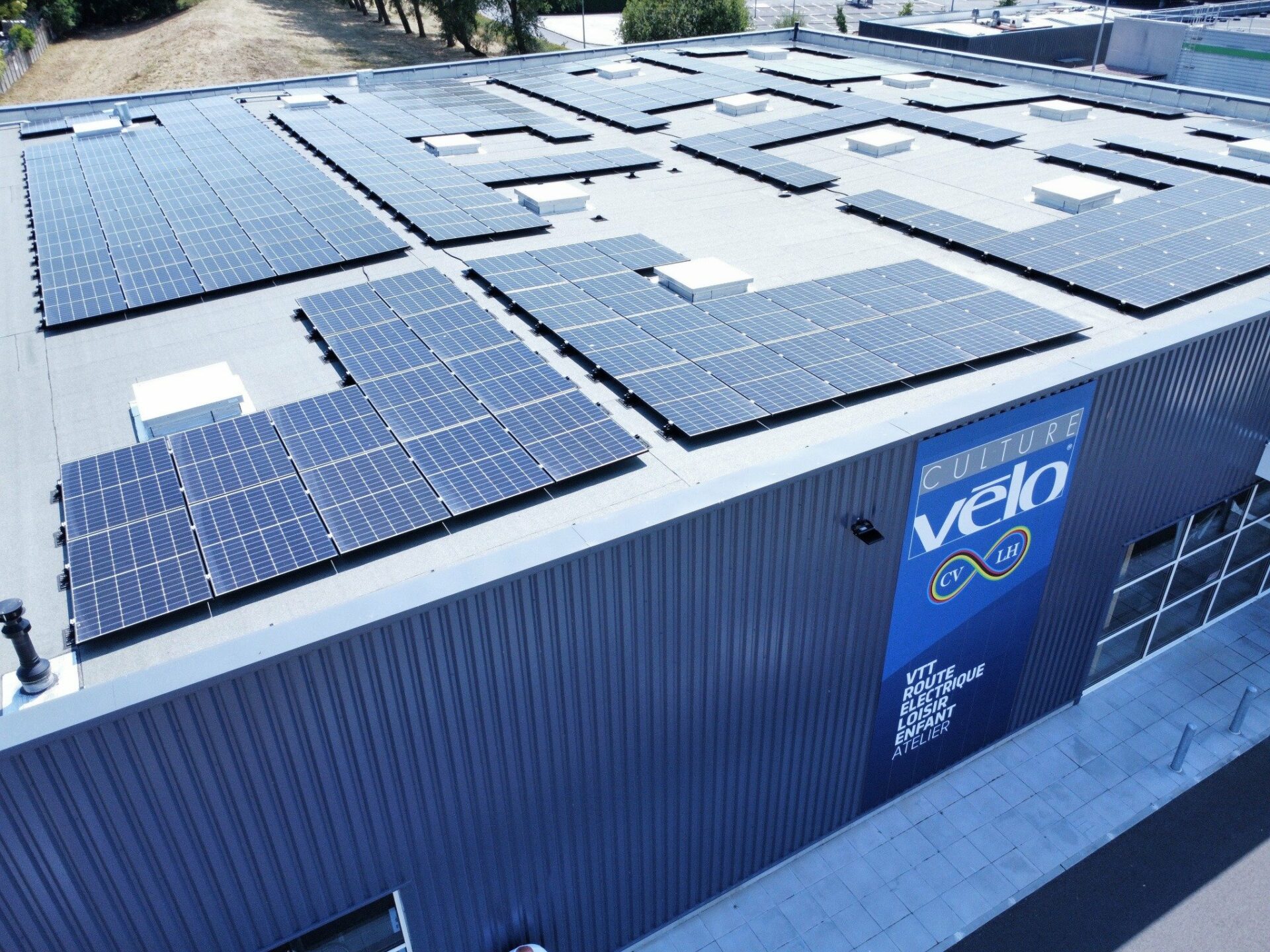 Toiture photovoltaïque de 100 kWc